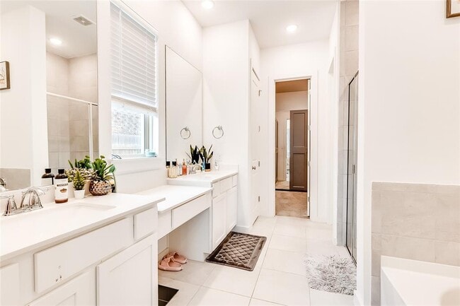 Building Photo - 833 Whitetail Dr