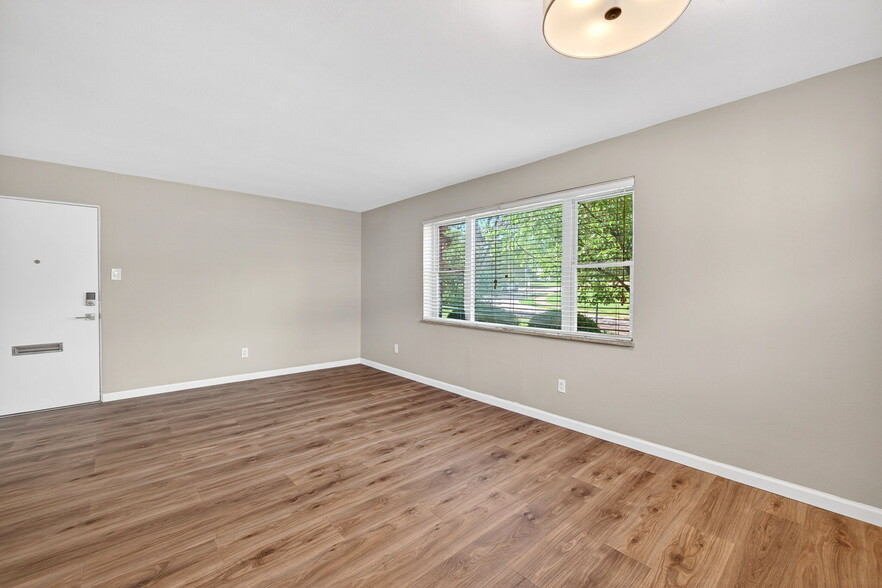 Building Photo - 514 Mariedale Dr