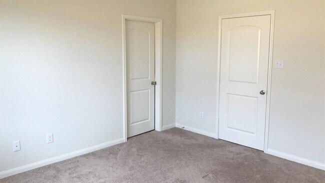 Building Photo - 20731 Solstice Point Dr