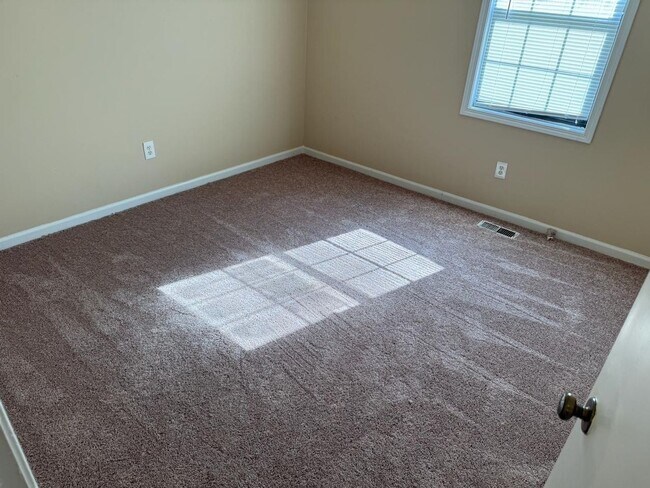 Building Photo - 2332 Goodwood Dr