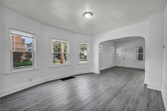 Building Photo - 4302 W 30th St