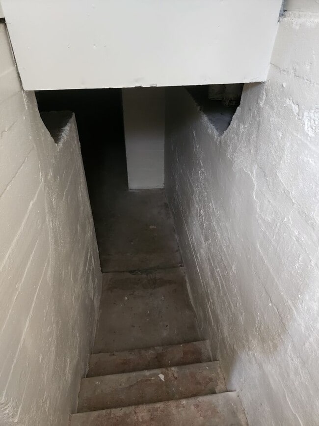 Building Photo - Country Home Between Empire and Waterford-  3 Bedroom 1 Bathroom With Central Heat And Air