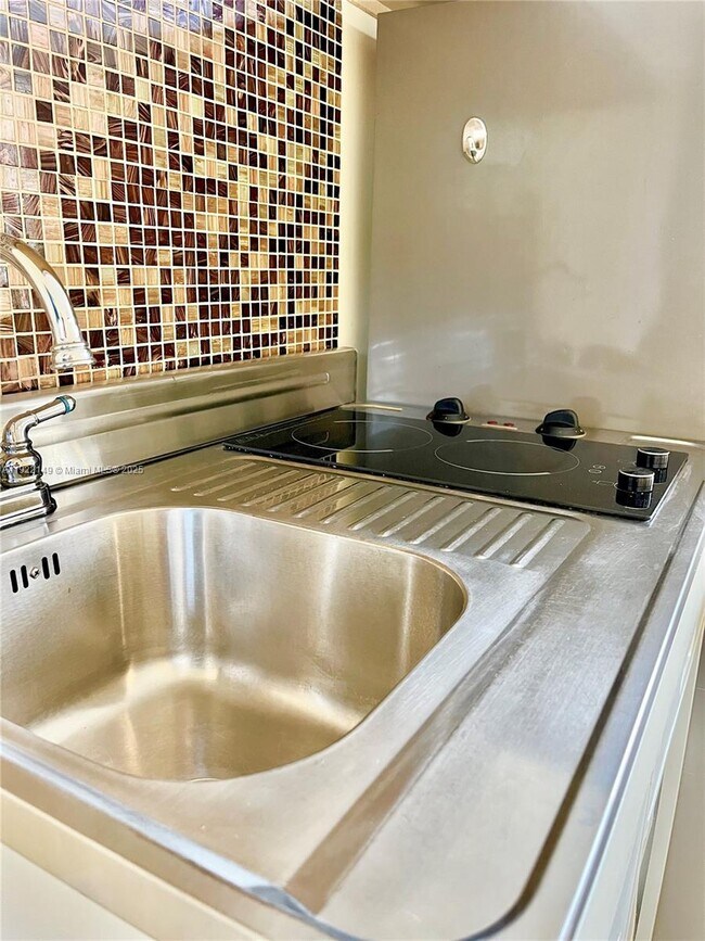 Building Photo - 6815 NW 14th St