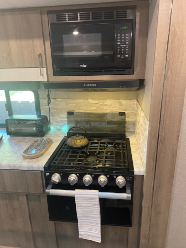 Building Photo - 3 Vía Ventana