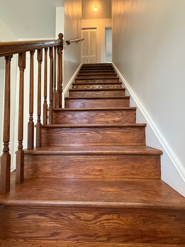 Building Photo - 3784 Strathmoor Cir
