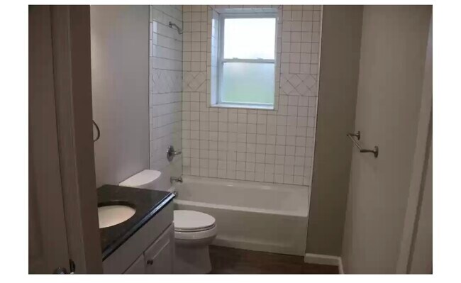 Building Photo - 3564 Van Antwerp Pl