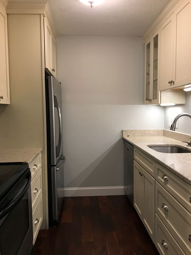 Building Photo - Somerset Condominiums, Freeport:2BR/1BA av...