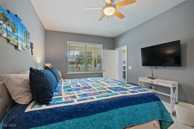 Building Photo - 825 SE 5th Pl