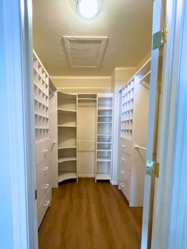 Building Photo - MOVE-IN READY 3BR/2BA SINGLE FAMILY HOME I...