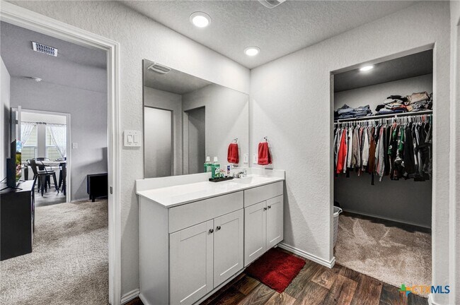 Building Photo - 849 Gerardia Ct