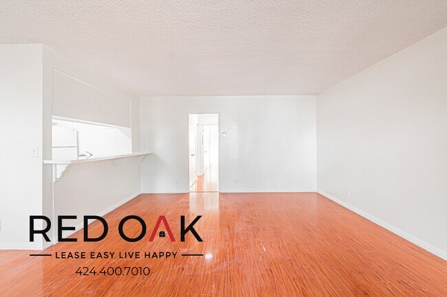 Building Photo - 10535 Lindley Ave