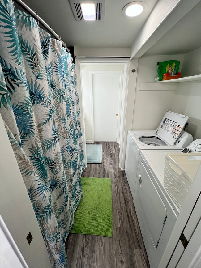 Building Photo - 3927 108th Ave NE