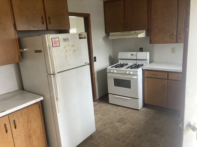 Building Photo - 910 Bell Dr