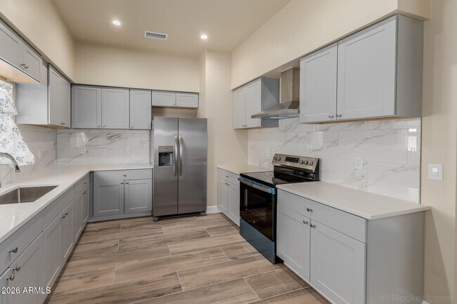 Building Photo - 1908 E Harvard St