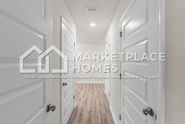 Building Photo - 7504 Delancey St