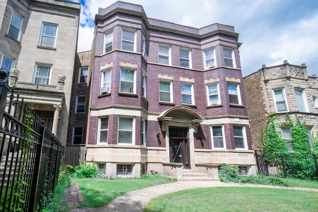 Building Photo - 6362 S Greenwood Ave