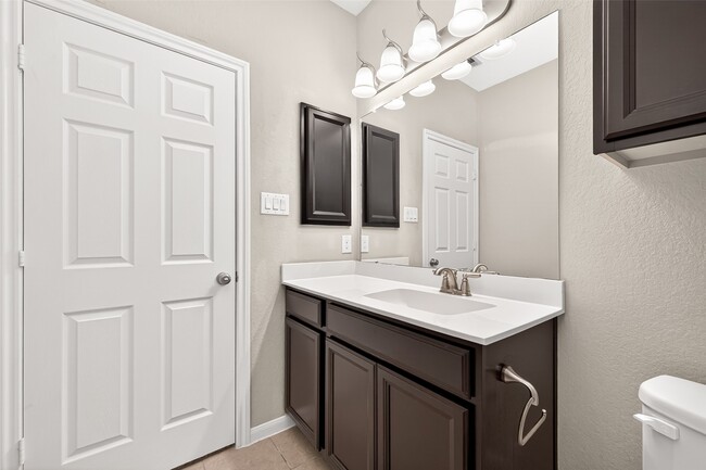 Building Photo - 3854 Fleetwood Falls Ln