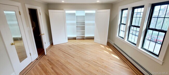 Building Photo - 88-37 62nd Dr