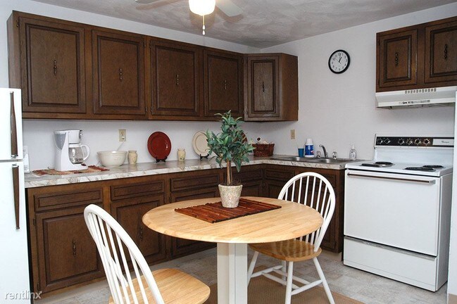 Building Photo - 1723 Caravelle Dr