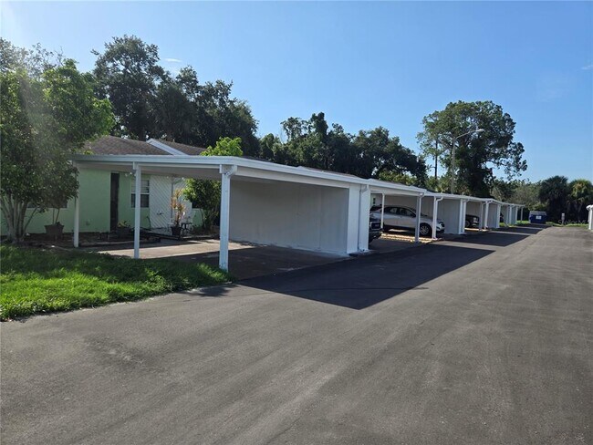 Building Photo - 6425 Drexel Dr