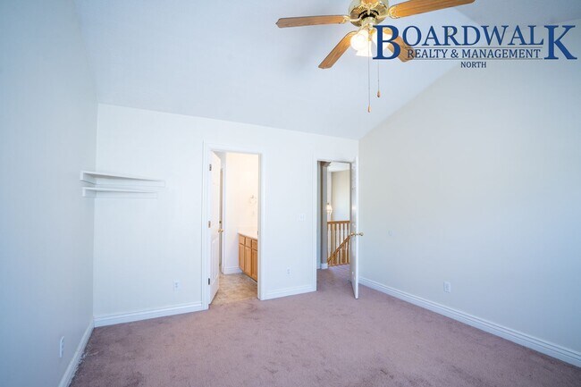 Building Photo - 4 Bed Home in Quiet S. Weber Neighborhood Near Park
