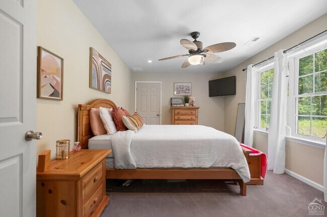 Building Photo - 174 Grove School Rd