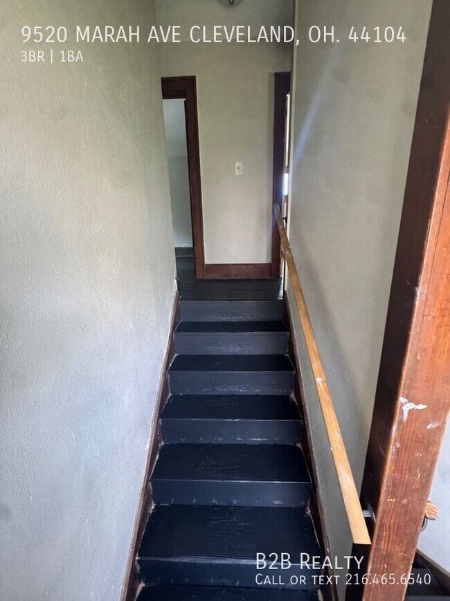 Building Photo - 9520 Marah Ave