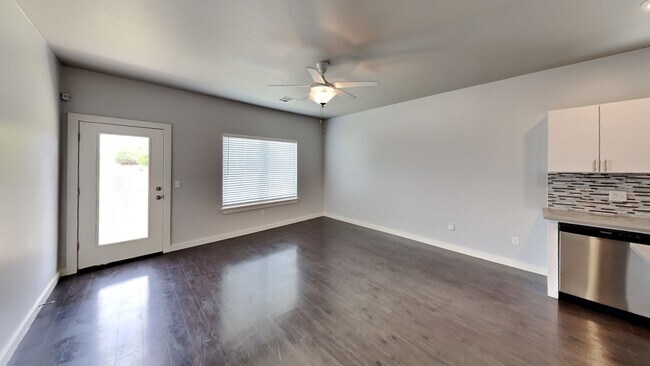 Building Photo - Very Nice 4 bedroom 2.5 bath home with a bonus room in Edmond schools