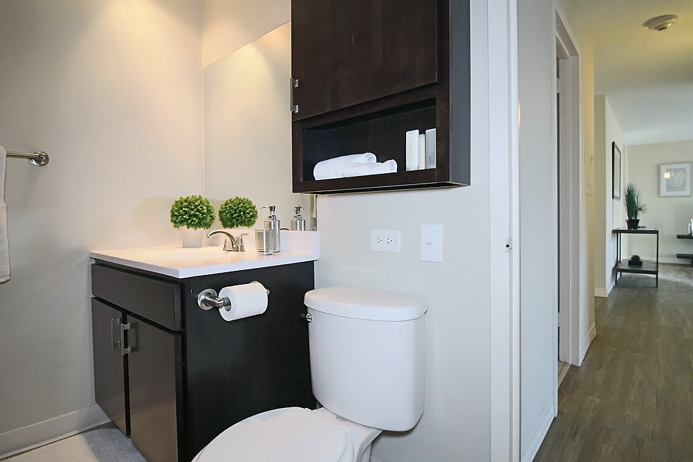 Building Photo - 32 E Pearson St