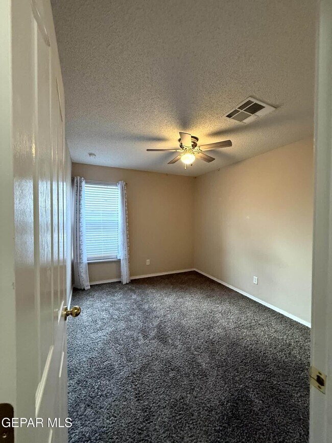 Building Photo - 14036 Volcanic Rock Dr