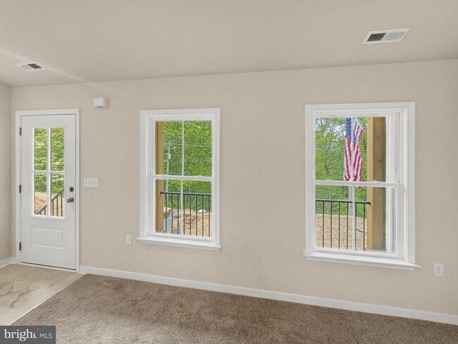 Building Photo - 441 High Top Rd