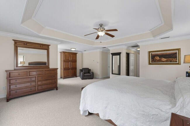 Building Photo - 8492 Breezy Oak Way