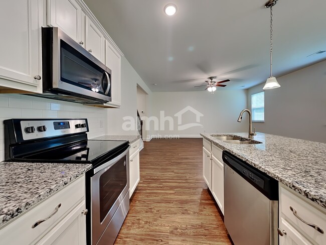 Building Photo - 445 Brookgreen Dr