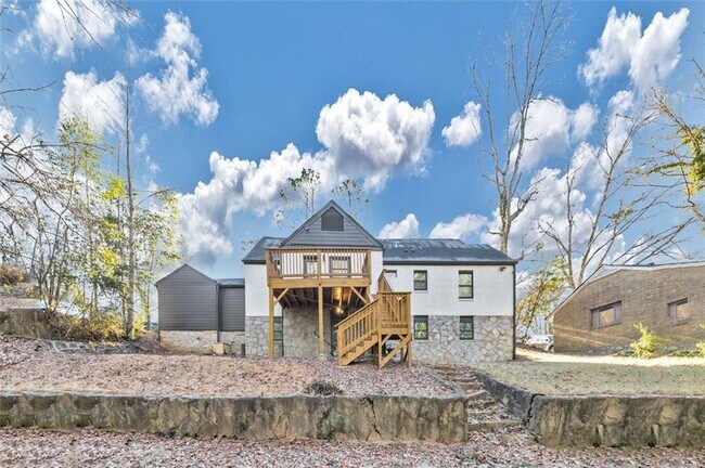Building Photo - 1571 Blvd Lorraine SW