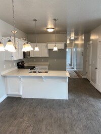 Building Photo - 549 N 360 W