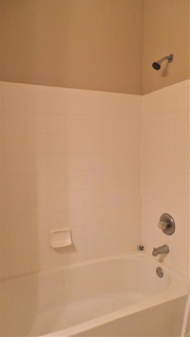 Building Photo - Beautiful 2/2 Ground Floor Condo in Gated Bella Terra Community-Orlando!