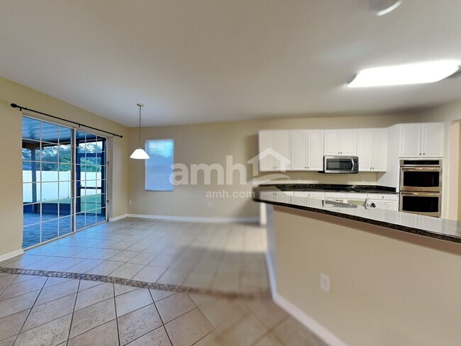 Building Photo - 10618 Bamboo Rod Cir