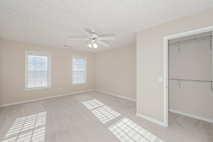 Building Photo - 336 Parkview Manor Dr