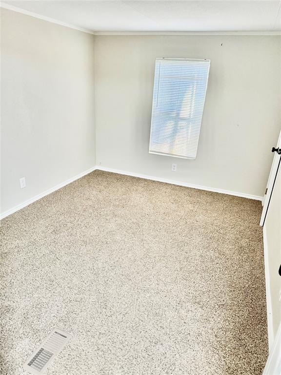 Building Photo - 750 Oak Meadows