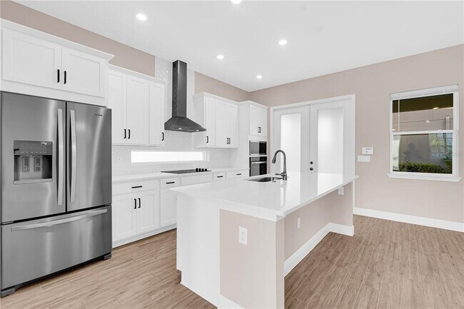 Building Photo - 10205 Pearson Ave