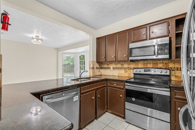 Building Photo - 10606 Beckfield Dr