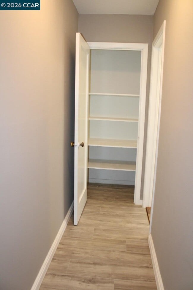 Building Photo - 400 33rd St