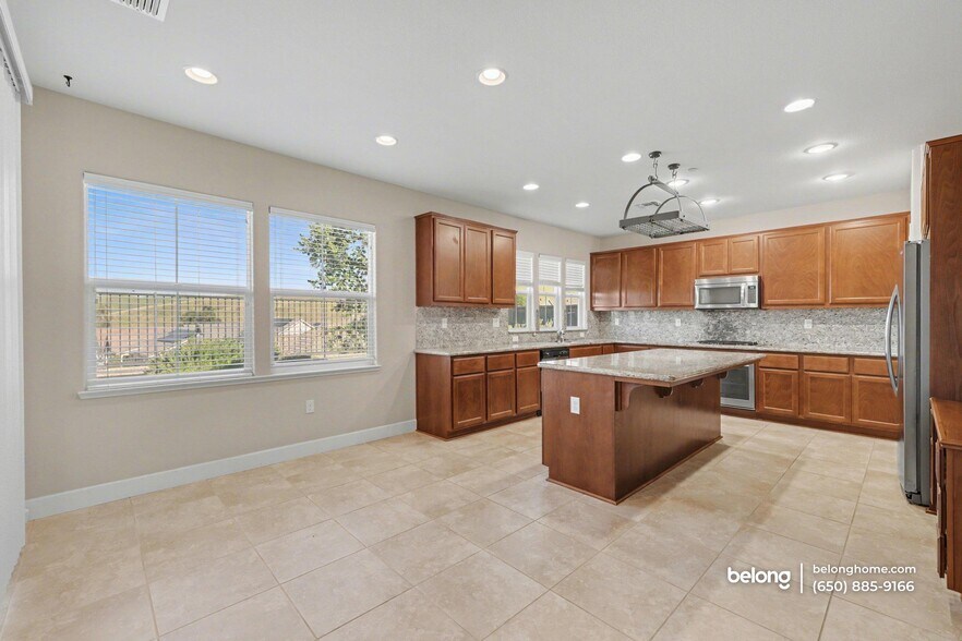 Building Photo - 6856 Syrah Dr