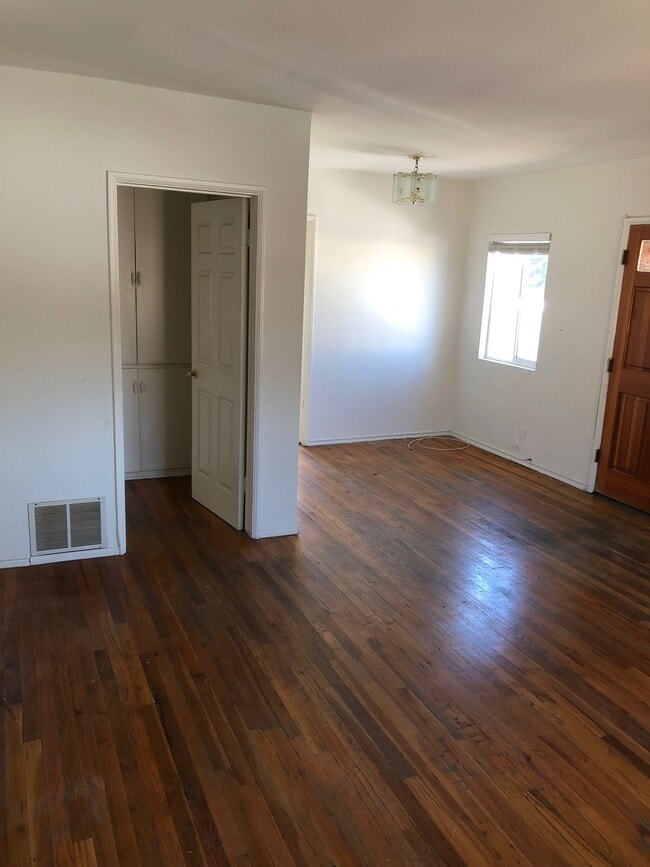 Building Photo - 5551 Costello Ave