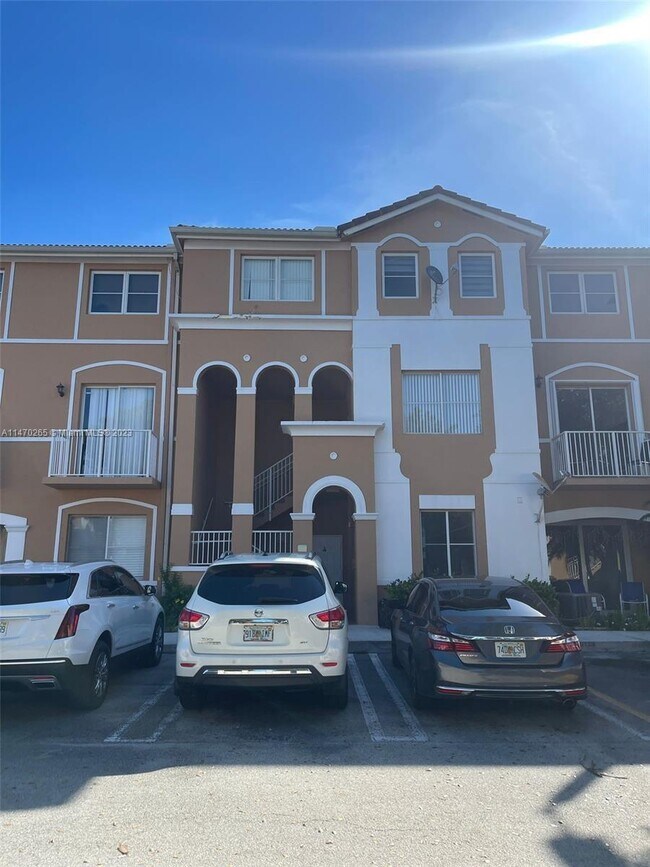 Building Photo - 17800 NW 73rd Ave