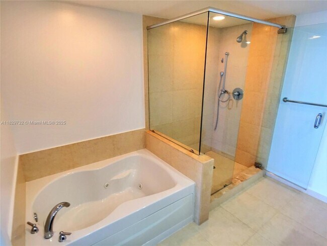 Building Photo - 50 Biscayne Blvd