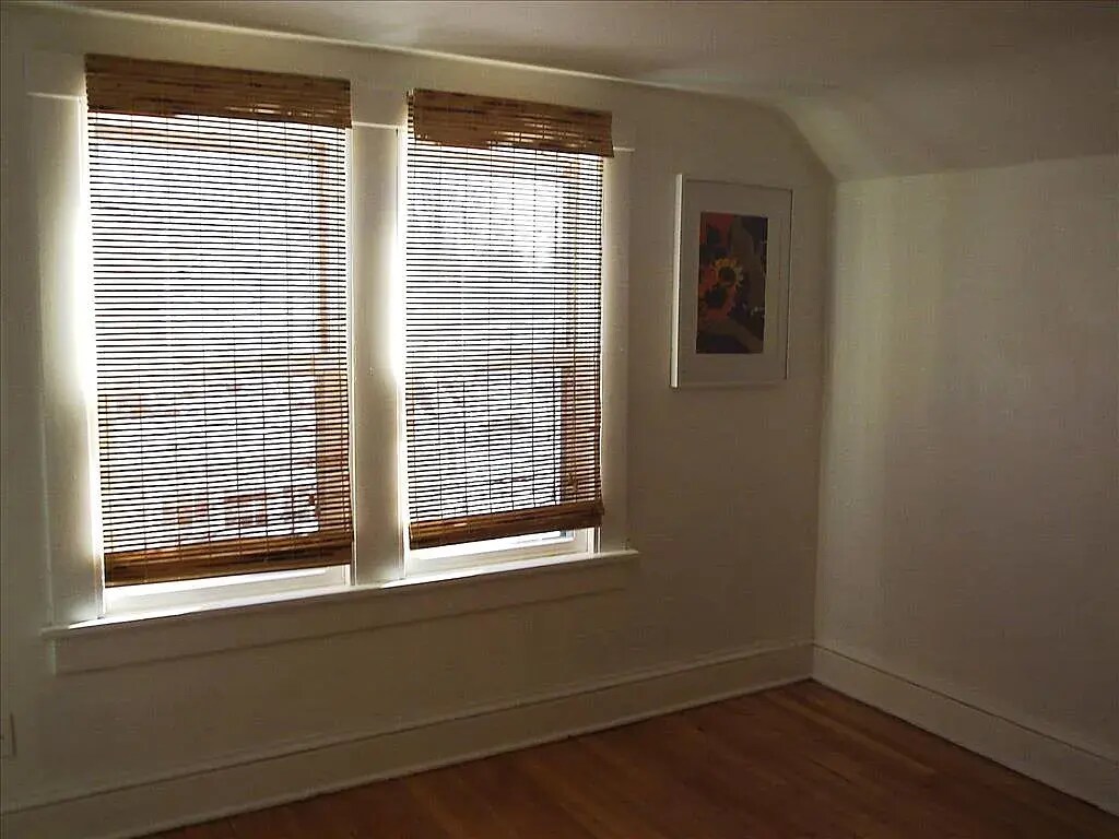 Building Photo - 1516 Badger Ave