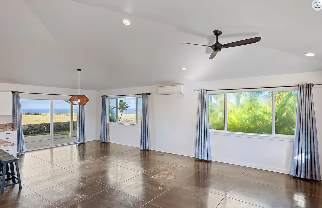 Building Photo - 73-4369 Mamalahoa Hwy
