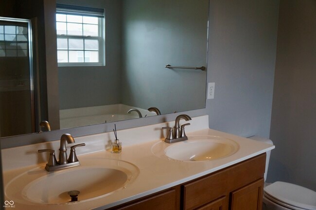Building Photo - 3177 Underwood Dr