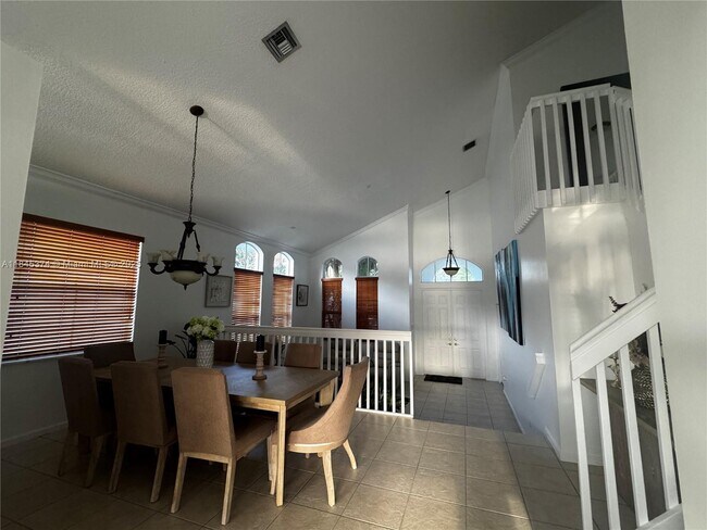 Building Photo - 4943 SW 163rd Ave
